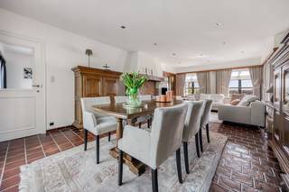 TE KOOP MET PRE-VIEWBent u op zoek naar een ruime, instapklare woning op een uitstekende locatie? Ontdek dan deze charmante woning gelegen in...