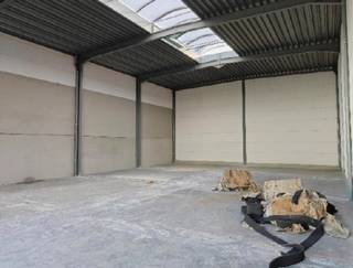 KMO - unit van 253 m² gelegen in de Middelmolenlaan 50.De unit ligt in een modern bedrijvenpark in Deurne, vlak bij de Bisschoppenhoflaan en het...