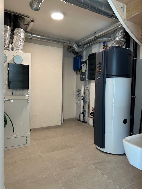 Nieuwbouwwoning met 3 slaapkamer en een tuin. - foto 5