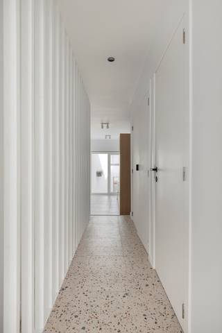 Mechelen: Volledig gerenoveerde duplex met 1 slaapkamer en gemeenschappelijk terras in het centrum te huurGelegen in een prachtig gerenoveerd pand in...