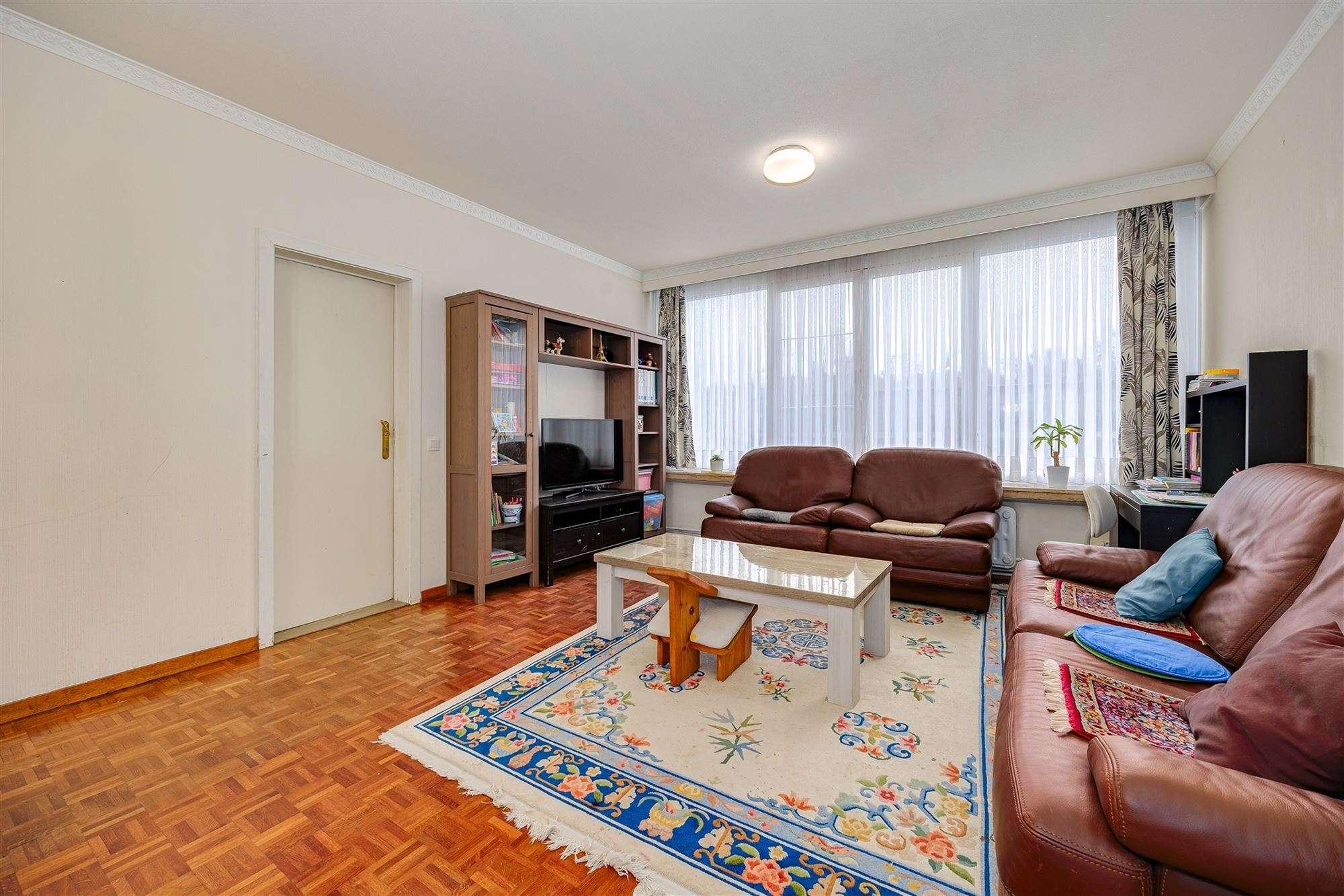  Instapklaar appartement met 2 slaapkamers + autostaanplaats - foto 4