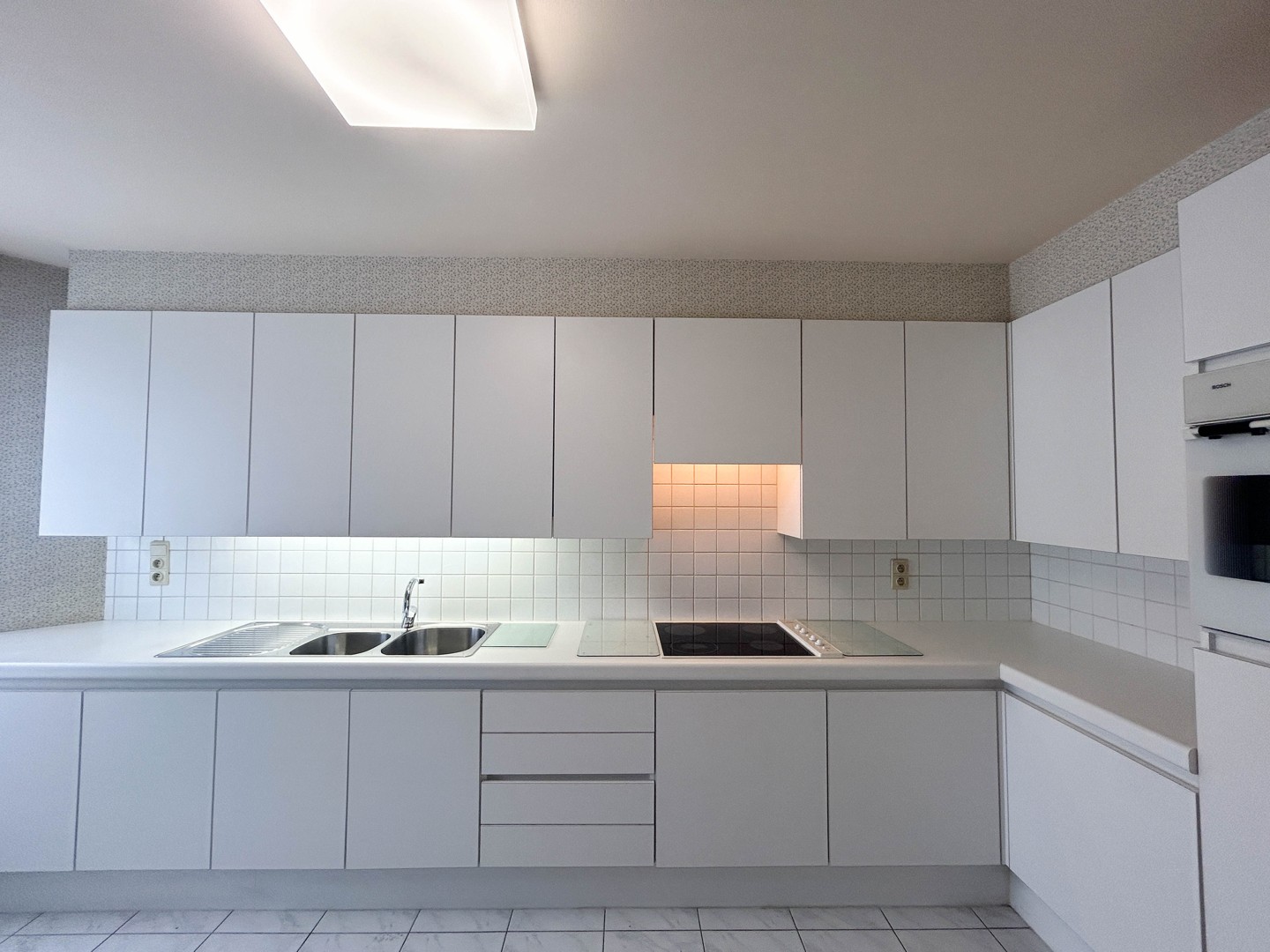 Instapklaar appartement in het centrum van Roeselare! - foto 4