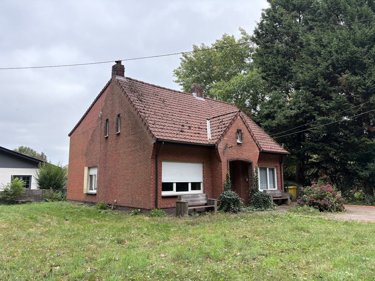 Te renoveren te koop met 4 à 5 slaapkamers te Essen-Wildert! - foto 4