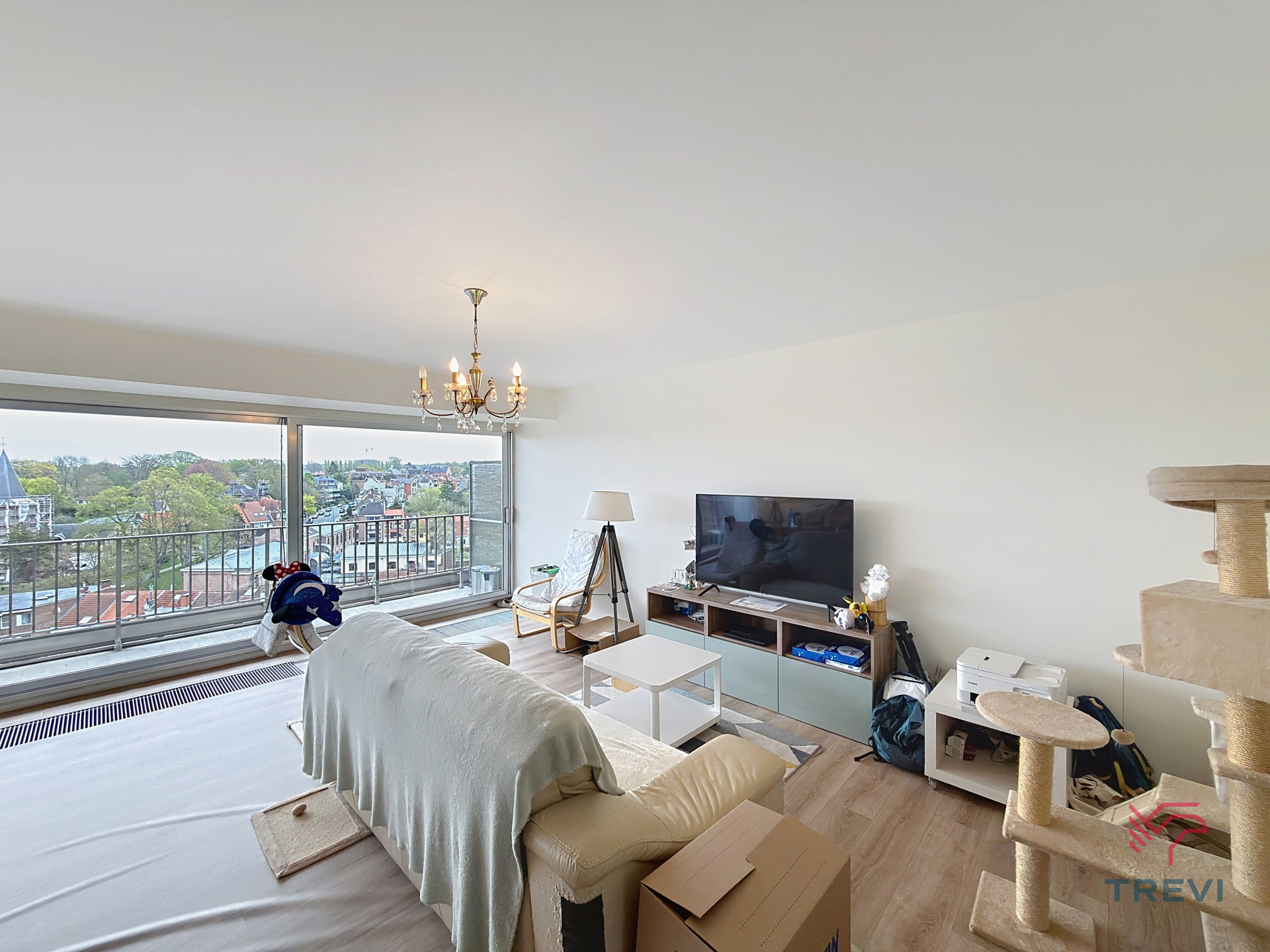 Licht appartement met 2 slaapkamers op de 10e verdieping! - foto 5