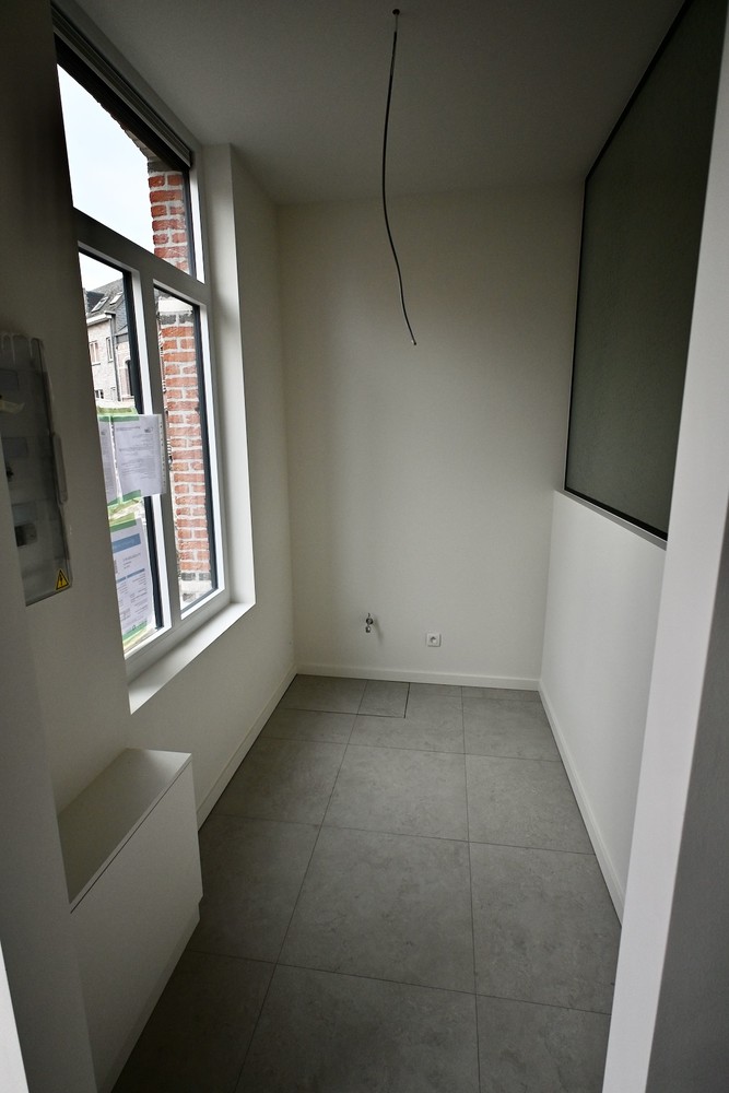 Volledig gerenoveerde woning met karakter ! - foto 5