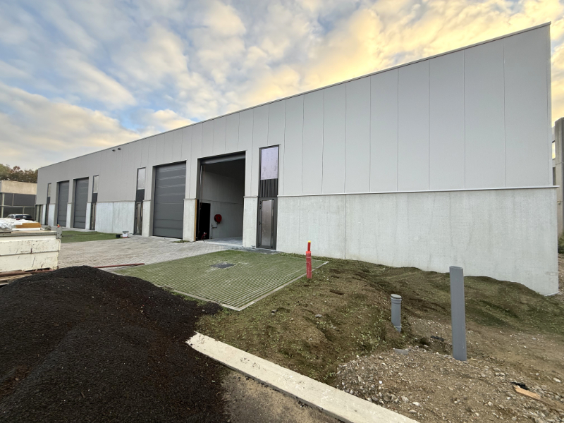 Nieuwbouw KMO loodsen tussen Antwerpen, Brussel en Gent - foto 1