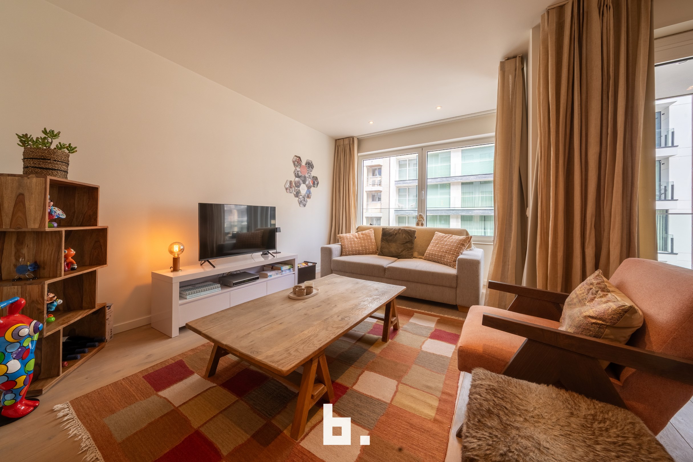 Stijlvol afgewerkt appartement bevindt zich op een uitstekende ligging - foto 3