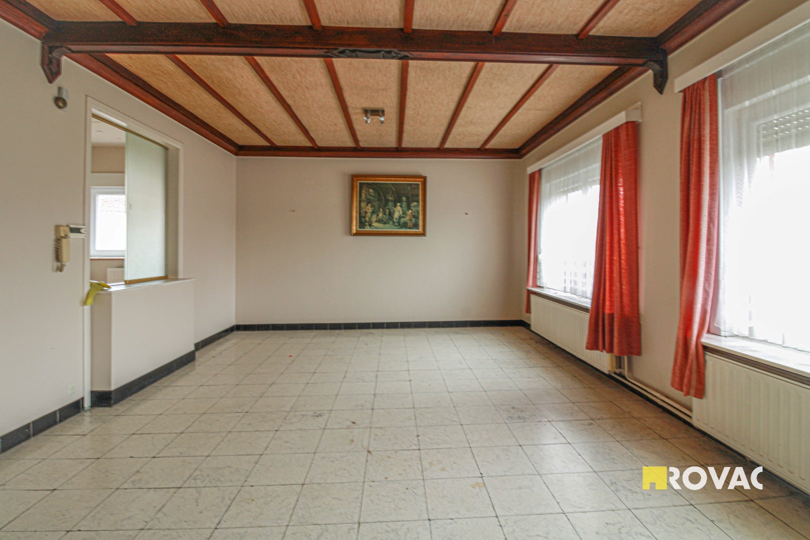 Deels te renoveren lichtrijk appartement met garage! - foto 4