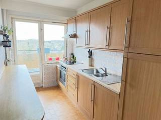 Dit instapklare appartement bevindt zich op de 8ste verdieping (blok 4) en geniet van een mooi uitzicht en een gunstige ligging. Het gebouw is...