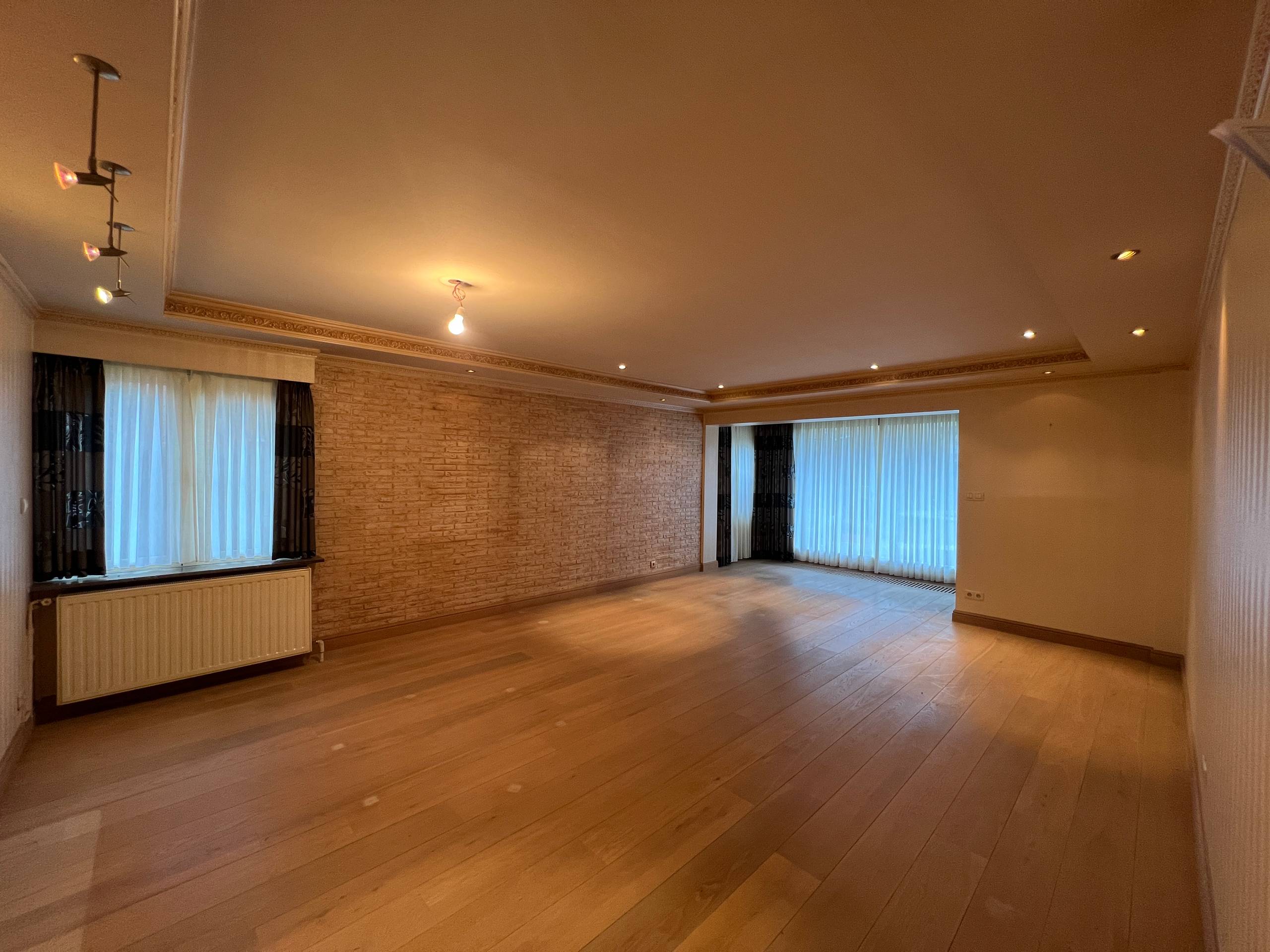 Prachtige woning met 3 slaapkamers op toplocatie - foto 5