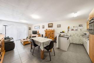 Op zoek naar een verzorgd en instapklaar appartement op een centrale locatie? Dan is dit aangename appartement in het hart van Gistel zeker een...