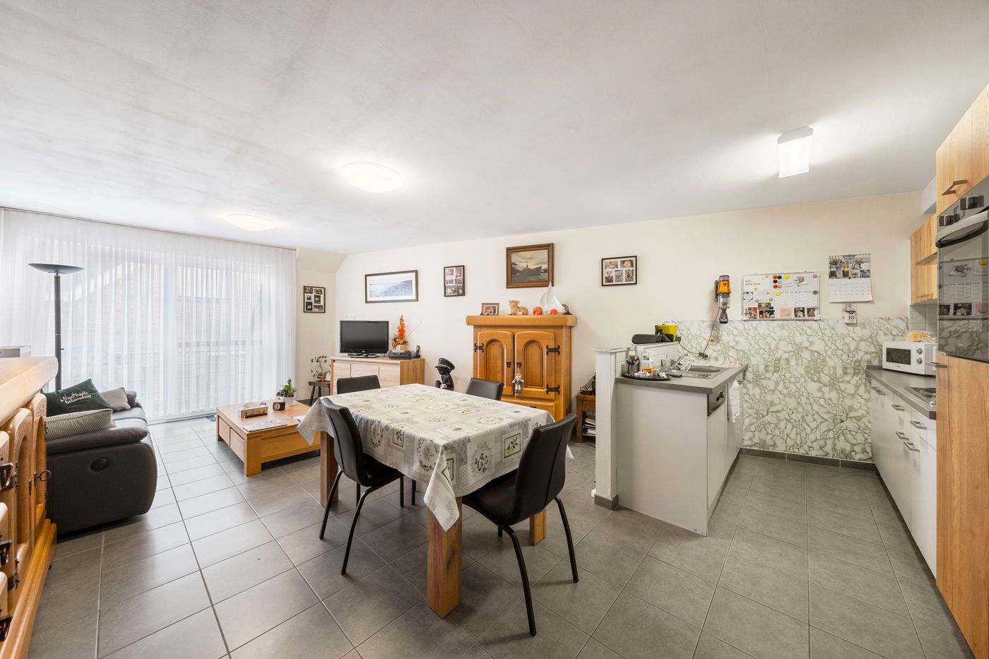 Charmant instapklaar appartement in hartje Gistel! - foto 2