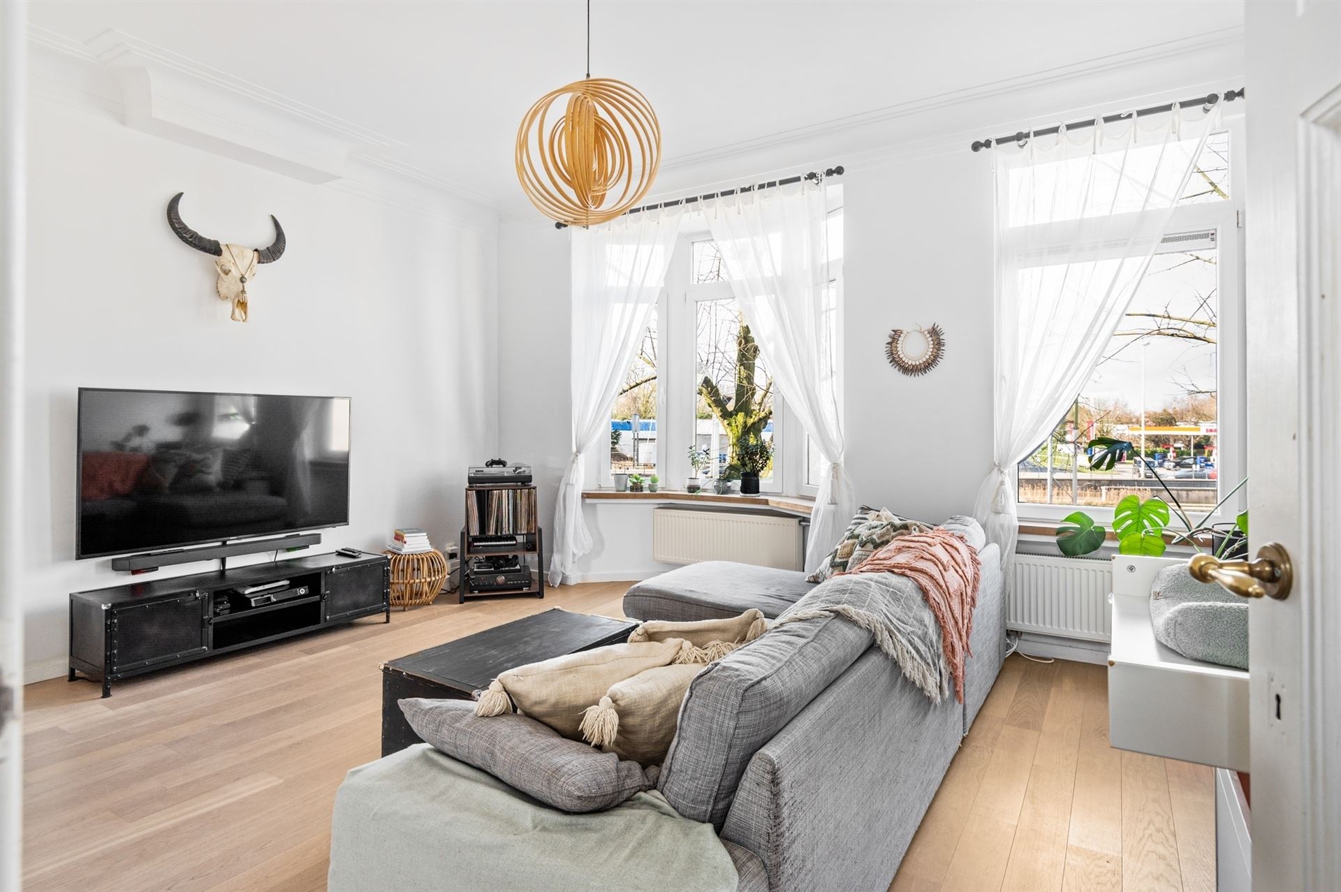 Stijlvol gerenoveerde woning met ruimte en flexibiliteit - foto 4