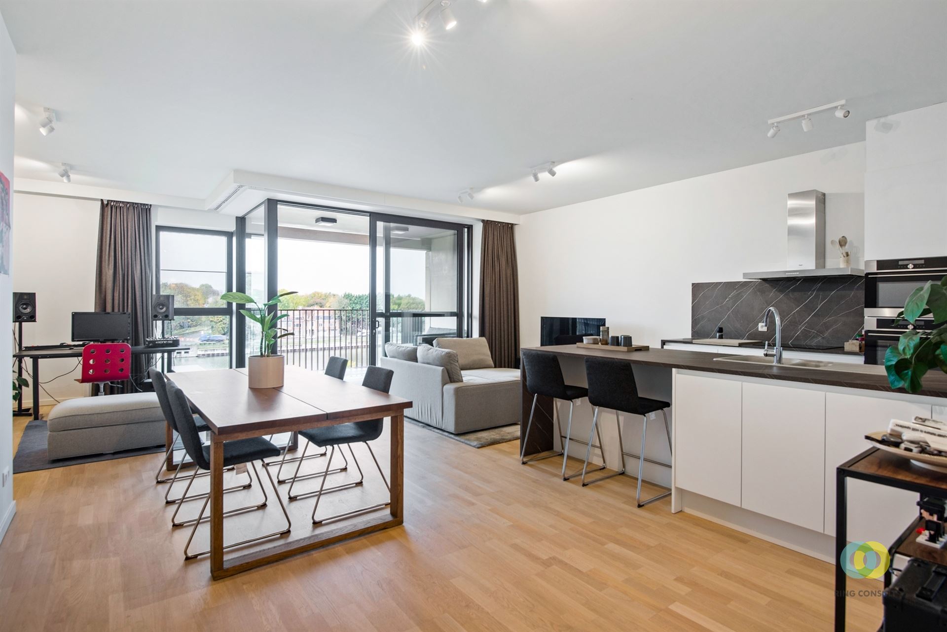 Appartement met 2 slaapkamers en terras - foto 3