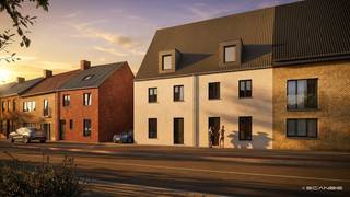 Ruime woning met 3 tot 4 slaapkamers , tuinberging en autostaanplaats. <br /><br />Indeling : Inkomhal , apart toilet , keuken , woonkamer , berging .<br />Verdiep : 3 ruime slaapkamers , badkamer , apart toilet , wasplaats . <br />Verdieping 2 : zolder of 4de slaapkamer. <br /><br />Woning voorzien van vloerverwarming met warmtepomp , ventilatiesysteem , zonnepanelen , regenwaterrecuperatie . <br /><br />Plannen en lastenboek te downloaden op onze website.<br /><br />Standaard afwerking is mogelijk of nog mee de afwerking kiezen kan zeker ook . <br /><br />Volledige betaling pas bij de akte .