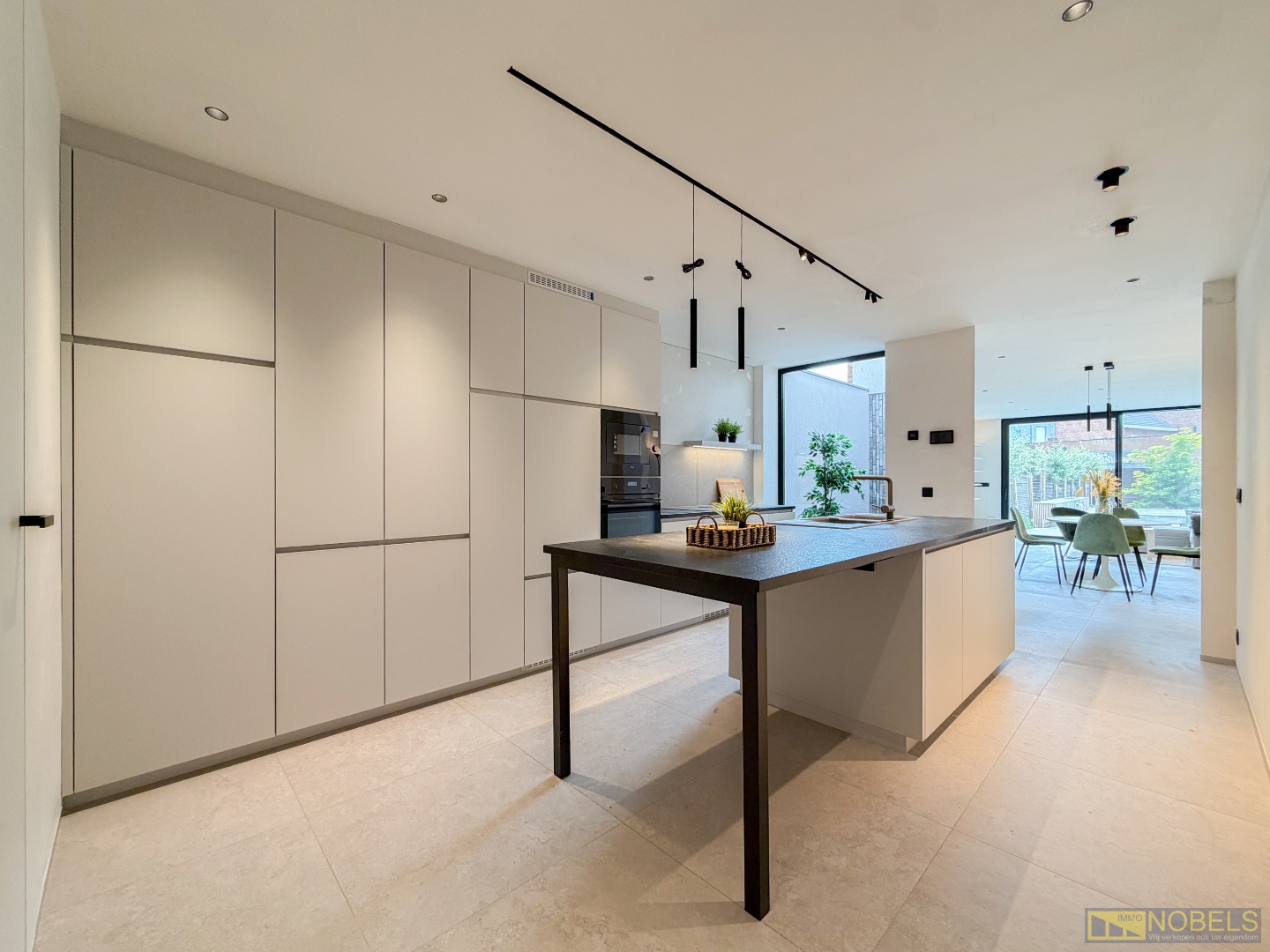 Te koop, Hoogwaardig gerenoveerde woning met zwembad en luxueuze afwerking in Waregem! - foto 4