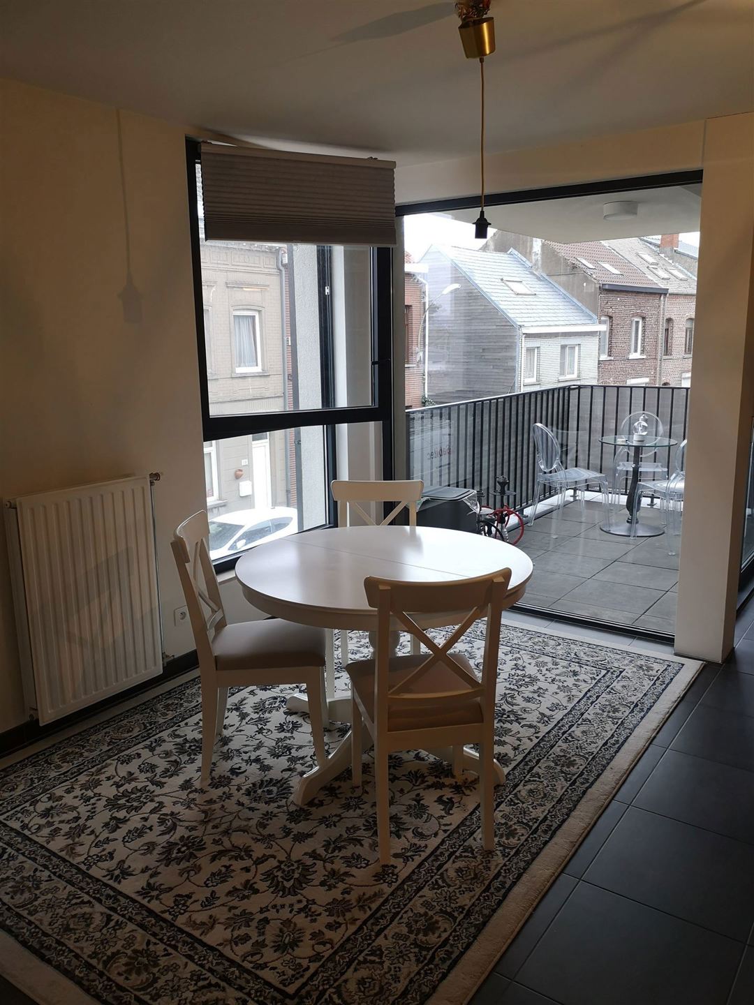 Mooi appartement met 1 slaapkamer in een recent gebouw + pkg - foto 3