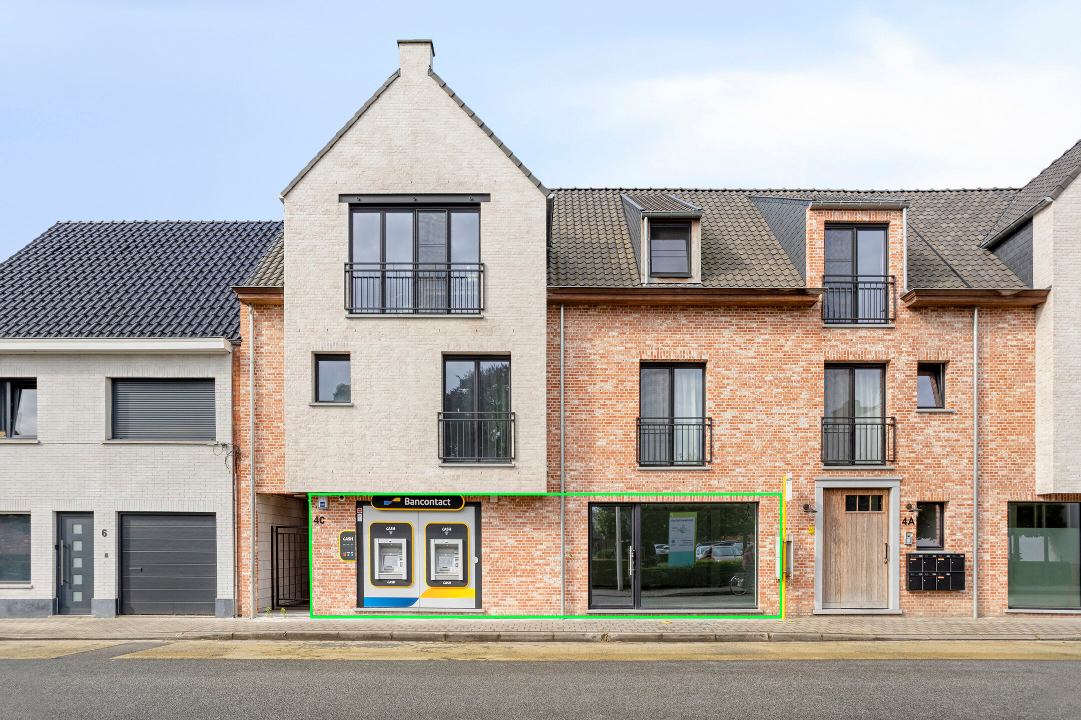 Nieuwbouw handelsruimte in centrum Broechem. - foto 1