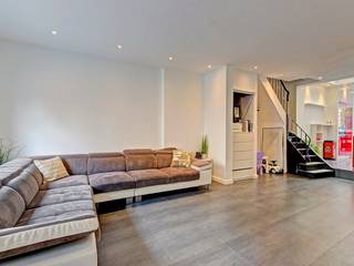 Deze charmante woning ligt in het hart van Tervuren, op wandelafstand van scholen, winkels, openbaar vervoer en het prachtige park. Een...