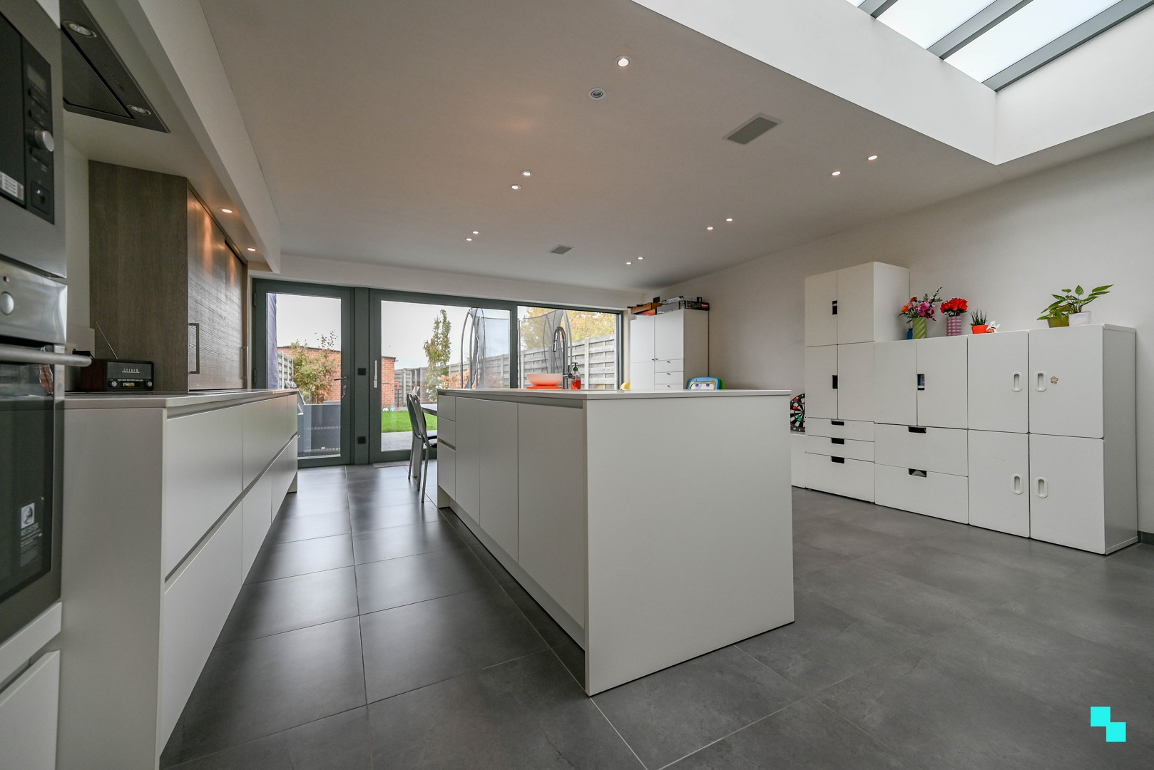 Recent gerenoveerde gezinswoning te Sint-Eloois-Winkel - photo 3