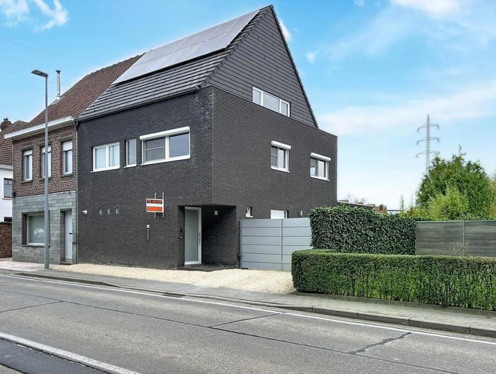 Woning op 704m² met 4 slpk, zonnepanelen en private tuin - foto 1
