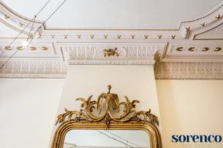 Karaktervol en authentieke herenwoning voorzien van alle hedendaags comfort gelegen in Hartje Antwerpen op het trendy Zuid. De woning is afgewerkt...