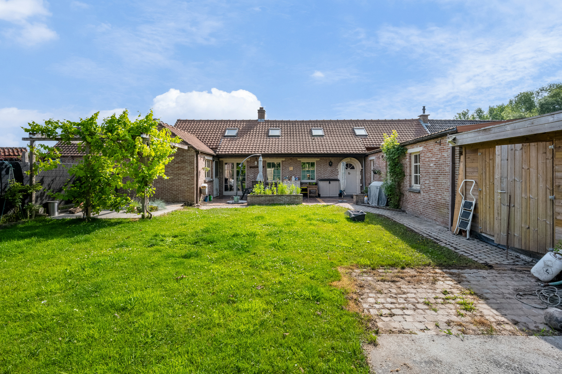 House for sale in Geraardsbergen with 3 bedrooms - photo 1