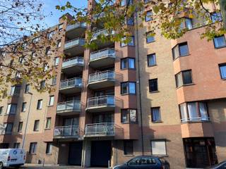 2-slaapkamerappartement met terras en garage in hartje Leuven. EPC: 223 kWh/m²Op zoek naar comfortabel wonen op een toplocatie? Dit lichtrijke...