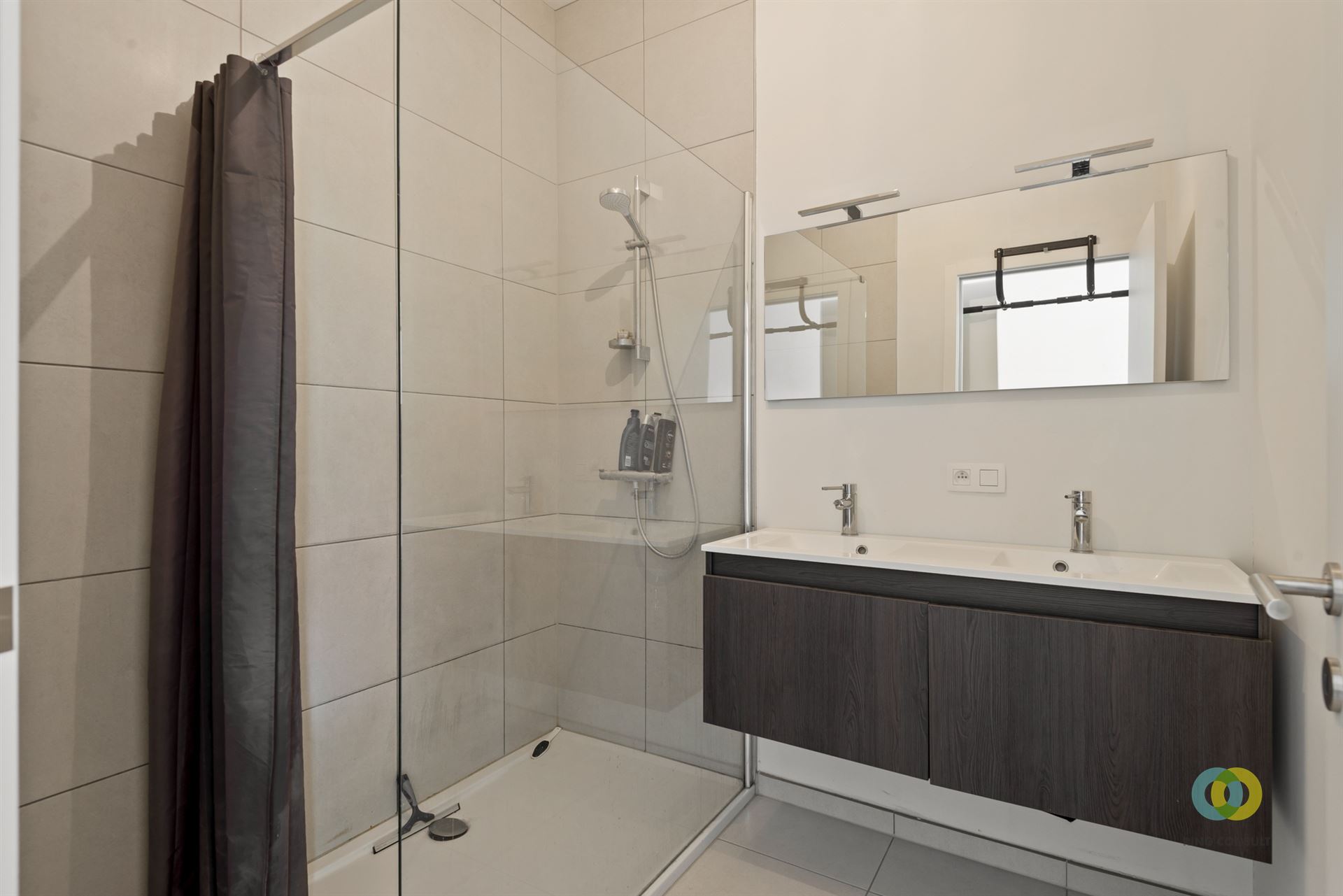 Gelijkvloers appartement met één slaapkamer en twee terassen. - foto 5