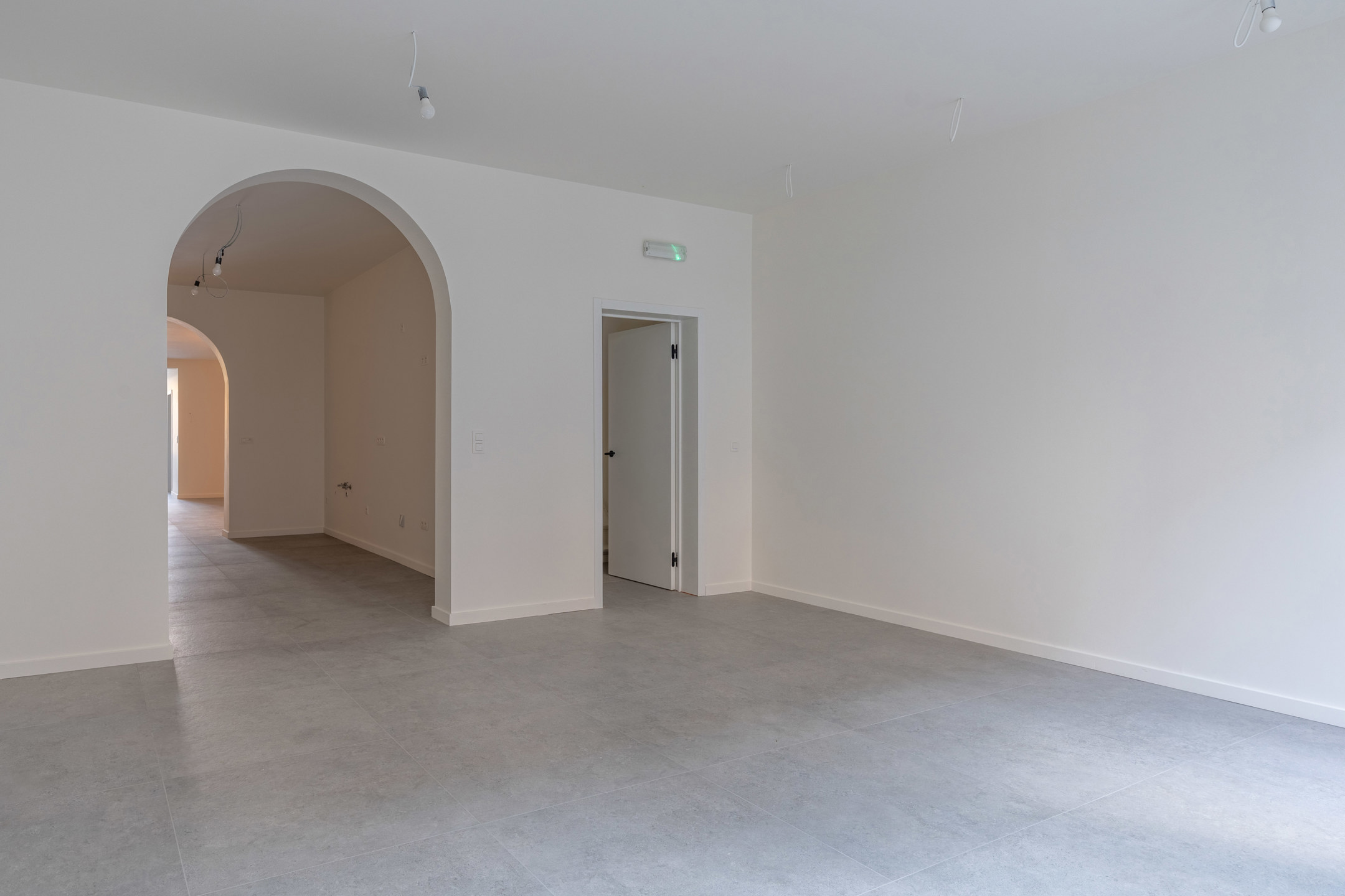 Handelspand met woonst (350m²) op wandelafstand van de Grote Markt. - foto 3