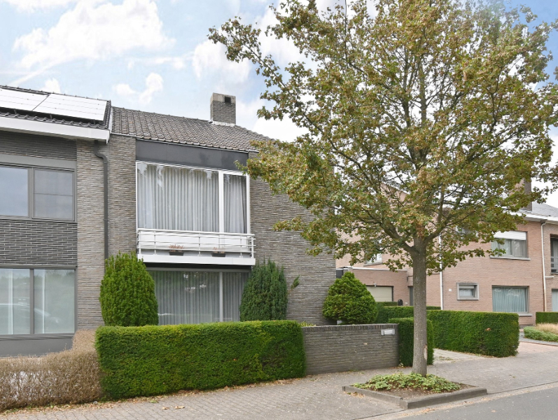 HOB met 3 slaapkamers - foto 1