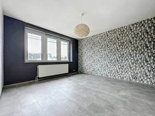 Situé en plein centre du village de Nandrin, We Invest Huy vous propose en location ce charmant duplex.Au rez : hall d’entréeAu 1er : hall - séjour -...