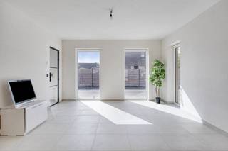 Afgewerkte nieuwbouwwoning te koop in Desselgem. Deze woning werd volledig afgewerkt, en geniet van 3 kamers (mogelijkheid tot 2 extra kamers)...