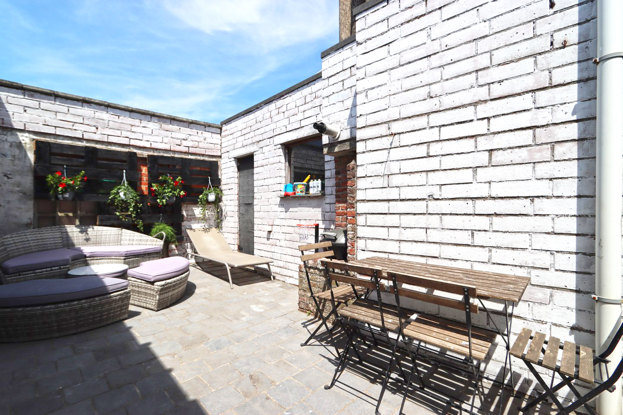 Charmante gezinswoning met garage op toplocatie in Burcht - foto 4