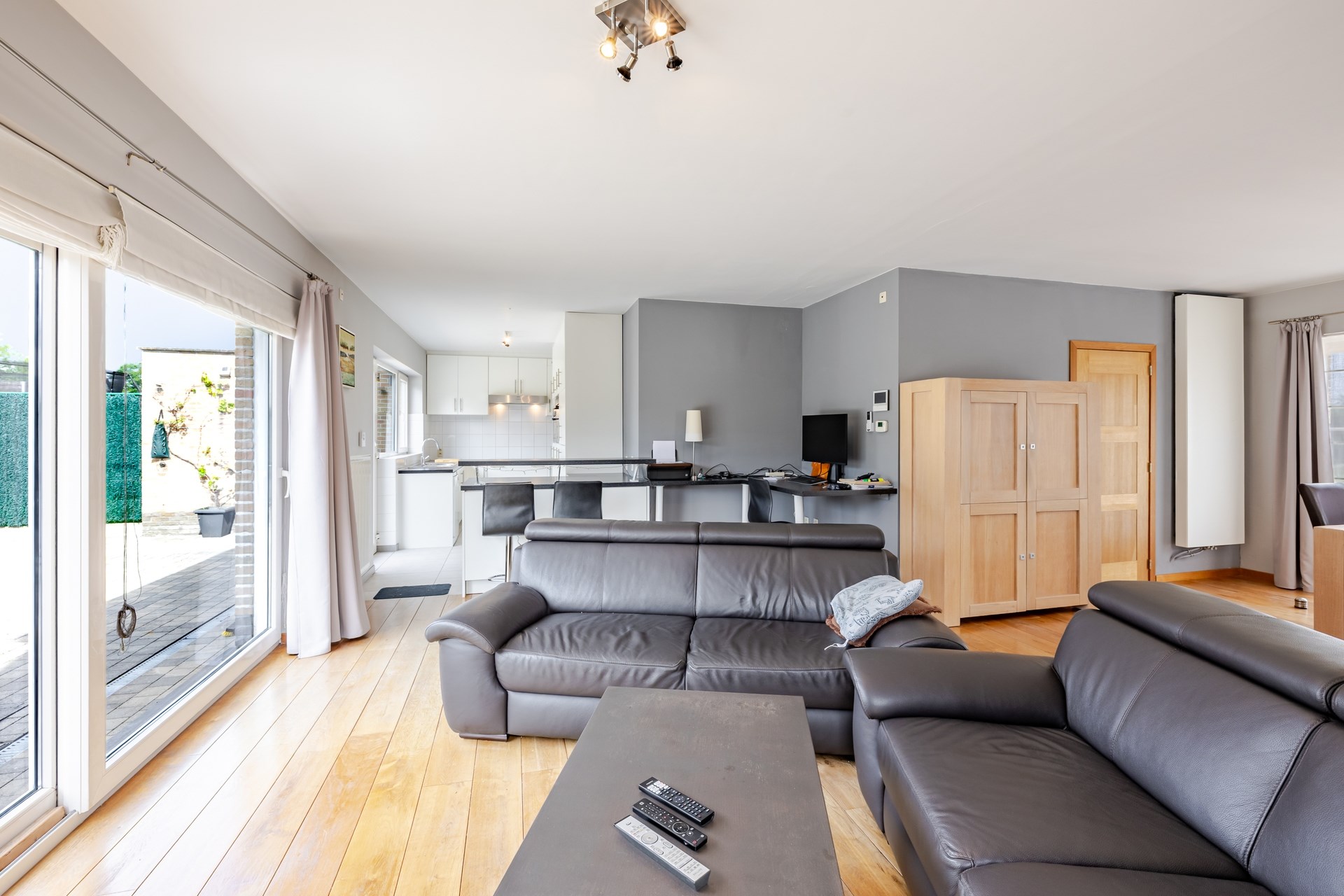 Instapklare halfopen bebouwing met 3 slaapkamers, zonnepanelen en zonnige tuin te Aalst - foto 4