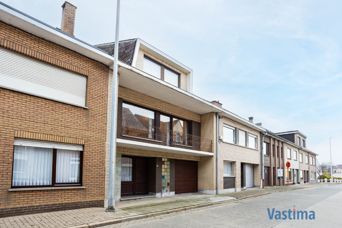 Ruime gezinswoning met potentieel nabij centrum Denderleeuw - photo 2