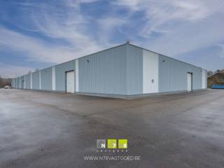 BEDRIJFSHAL VAN 4000M² + KANTOORRUIMTE VAN 230M² CENTRAAL GELEGEN TE OPGLABBEEK.Dit instapklaar industrieel gebouw is gelegen op het industrieterrein...