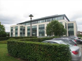 Complex of five high-standing office buildings. Easy access via the ring road and the E19 motorway. Exceptional visibility from the ring road.Parking...