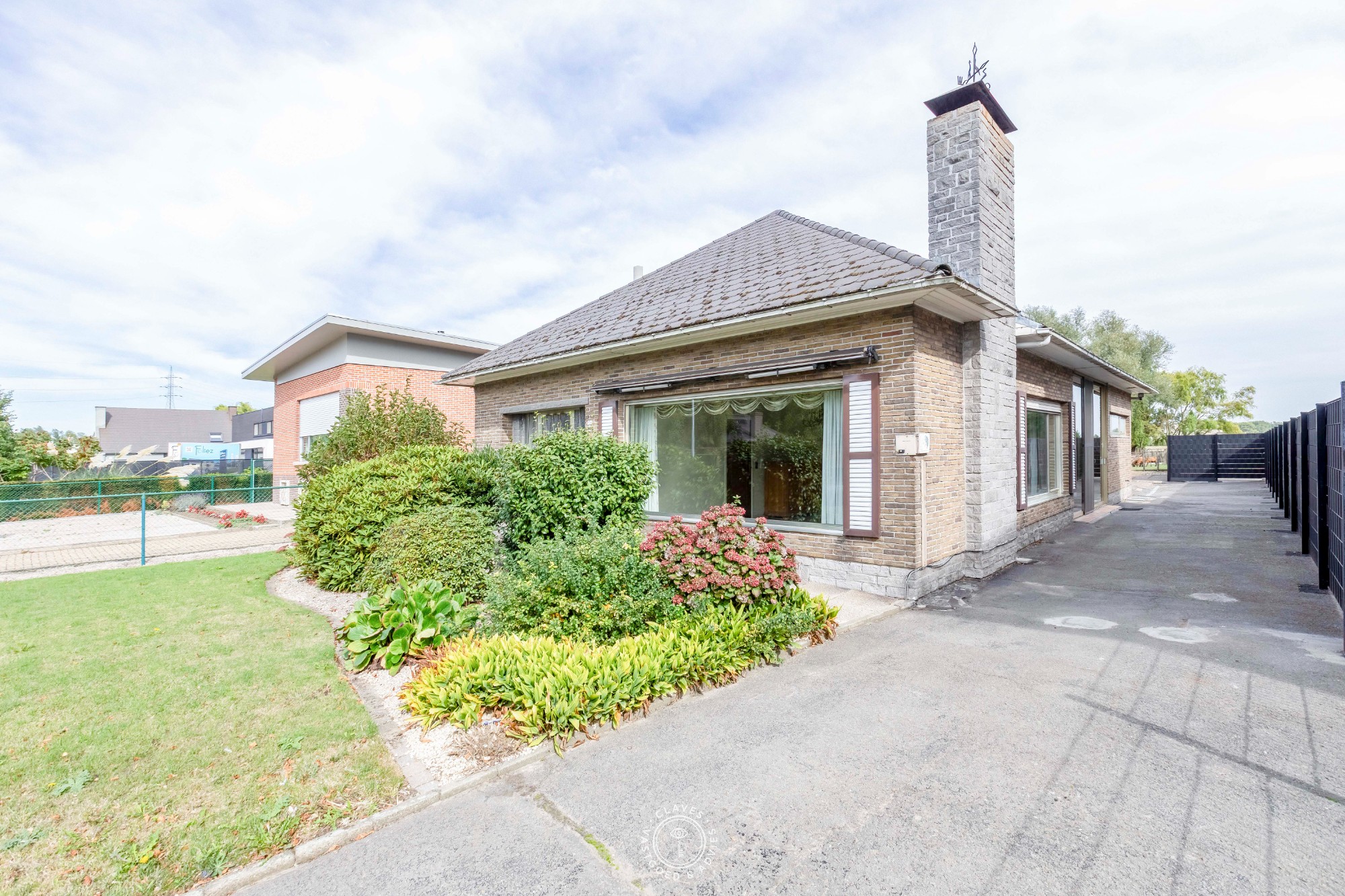 Praktische bungalow met werkplaats en weiland van 3.059 m² - foto 1