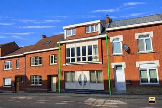 Ruime en karaktervolle woning op gunstige locatie in het centrum van Borgloon Deze gesloten bebouwing is centraal gelegen in het hart van Borgloon en...