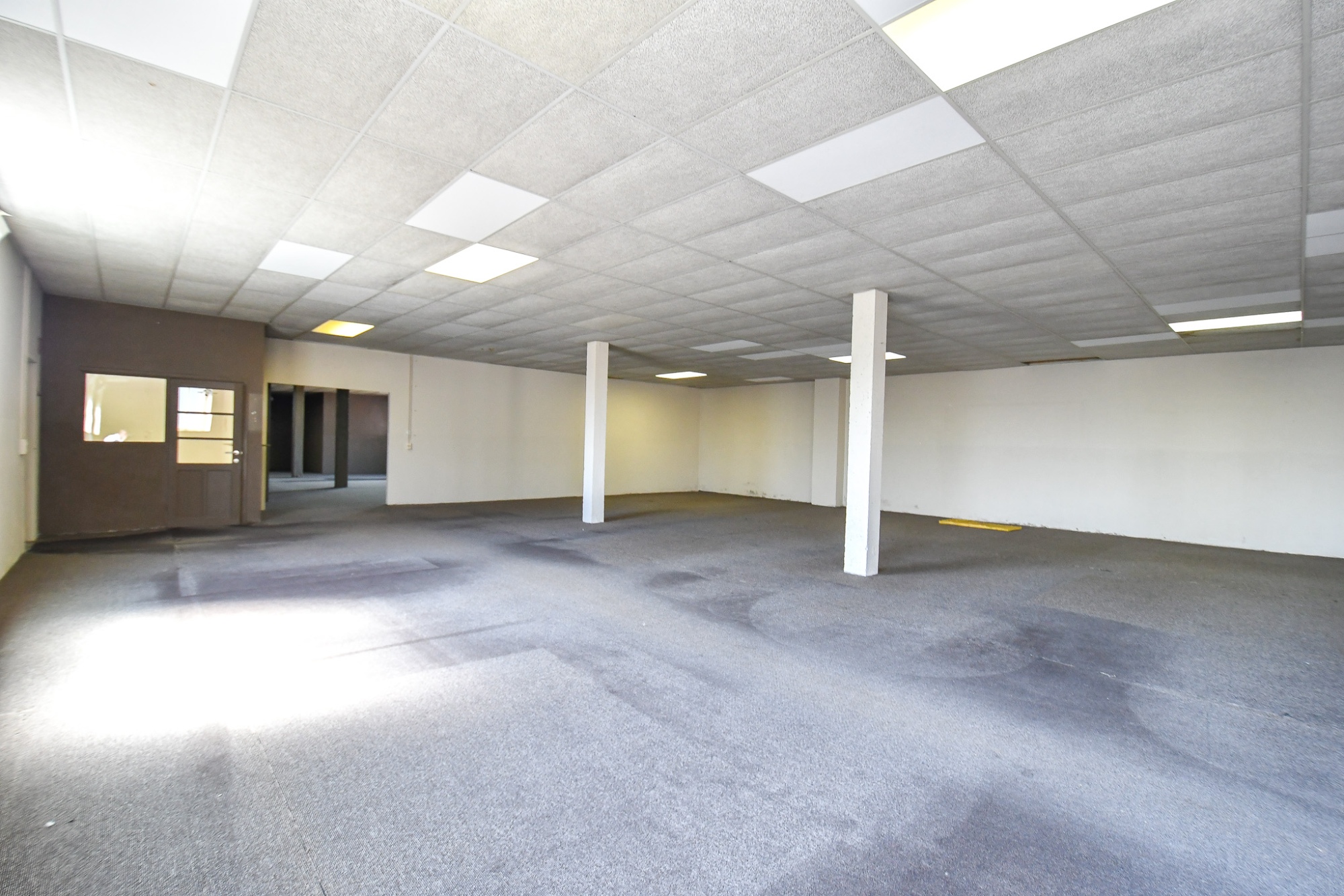 Commercial à louer à Knesselare - photo 5