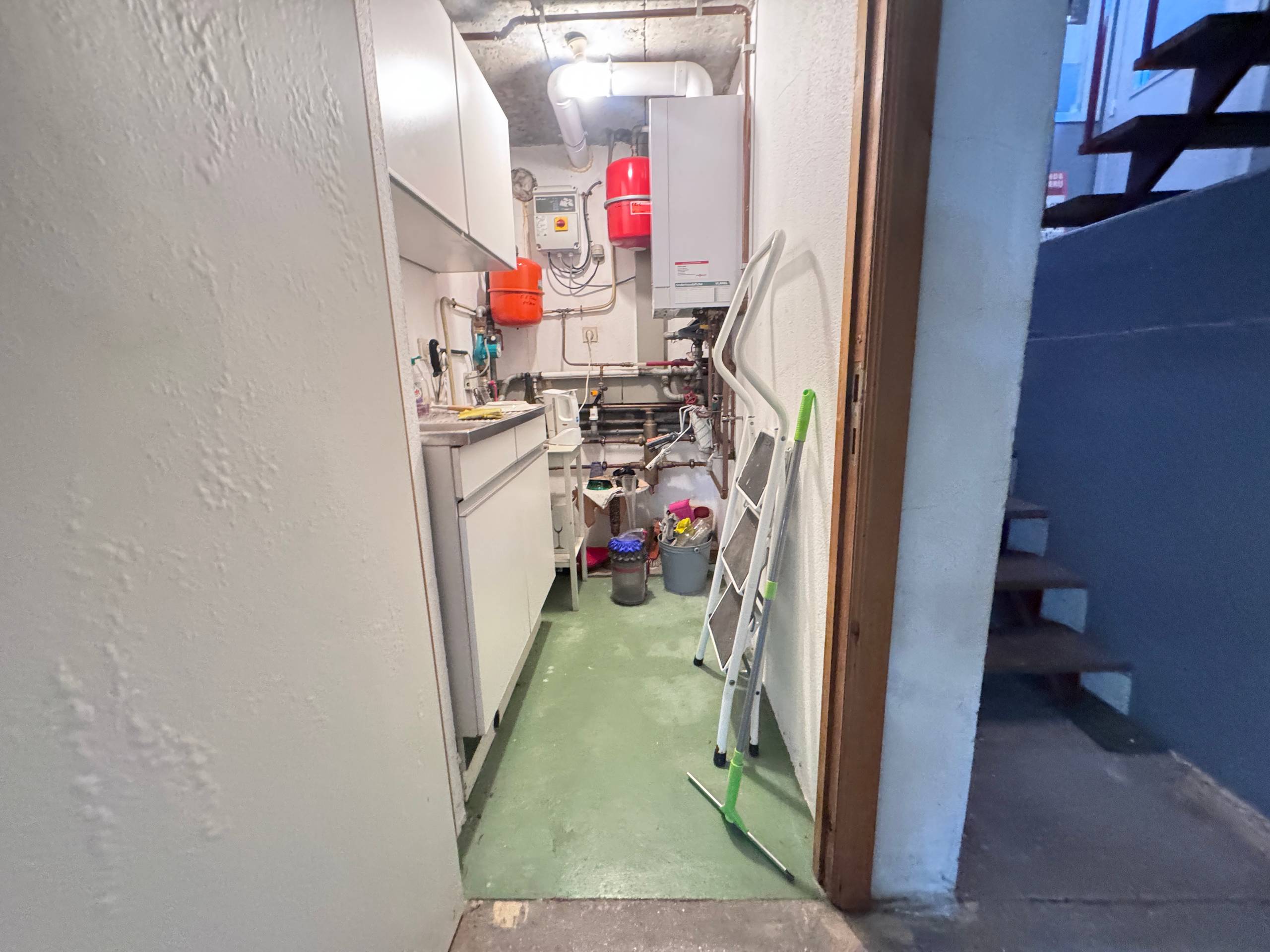 Ruim handelspand met veel mogelijkheden te koop - foto 4