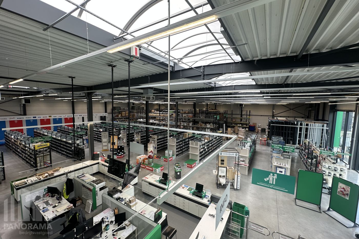 Multifunctioneel bedrijfsgebouw / commerciële ruimte te huur – Ieper - foto 4