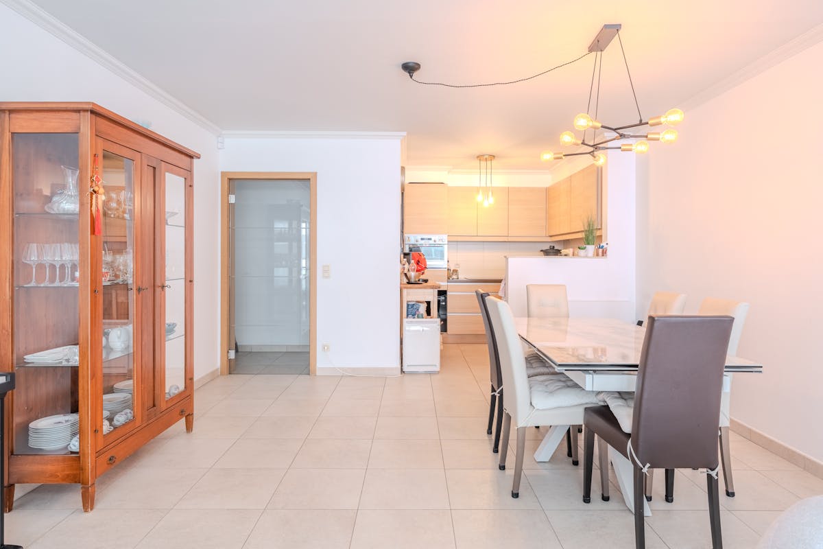 Instapklaar 2-slaapkamerappartement met terras in Oostende - foto 5