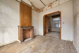  Envie d'un projet de rénovation avec une bonne dose de charme ? Dans ce cas, cette maison de ville située dans la Beekstraat est un modèle à...