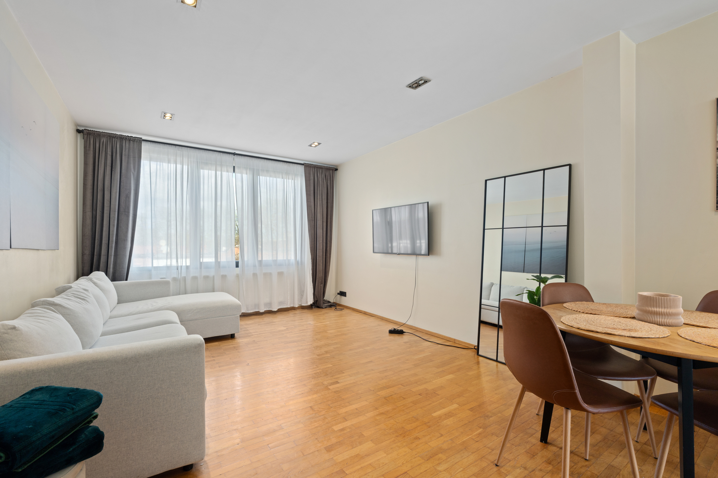Instapklaar appartement op centrale ligging te Wilrijk! - foto 2