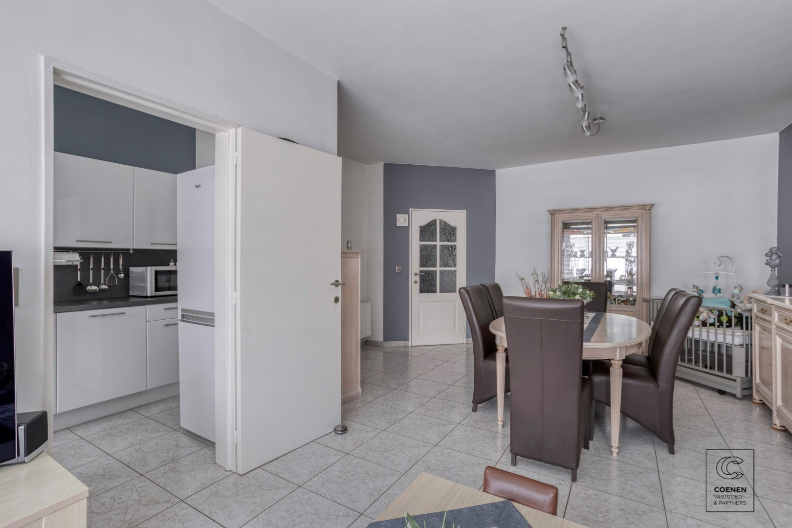 Instapklaar gelijkvloers appartement van 90m² met tuin en garage nabij het centrum van Schoten! - foto 5