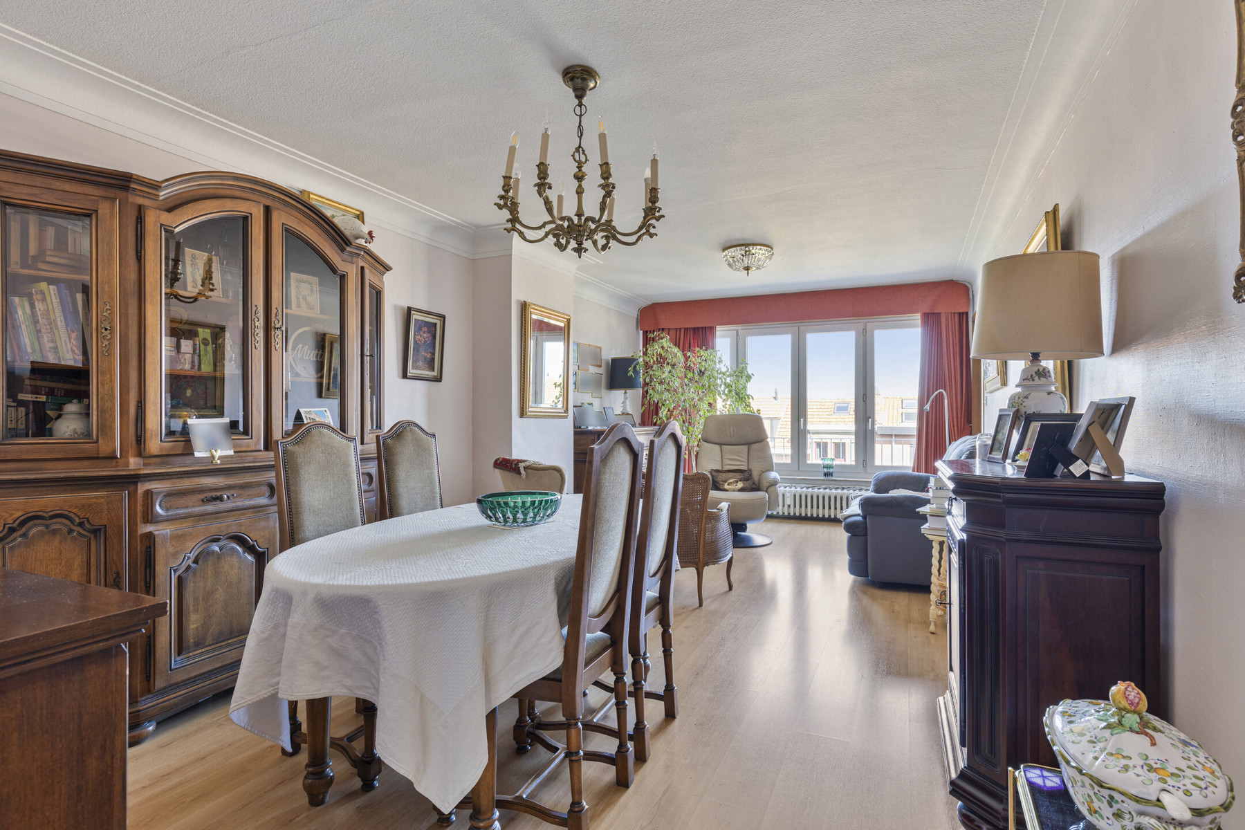 Appartementsgebouw met 4 units en 20 garageboxen - foto 4