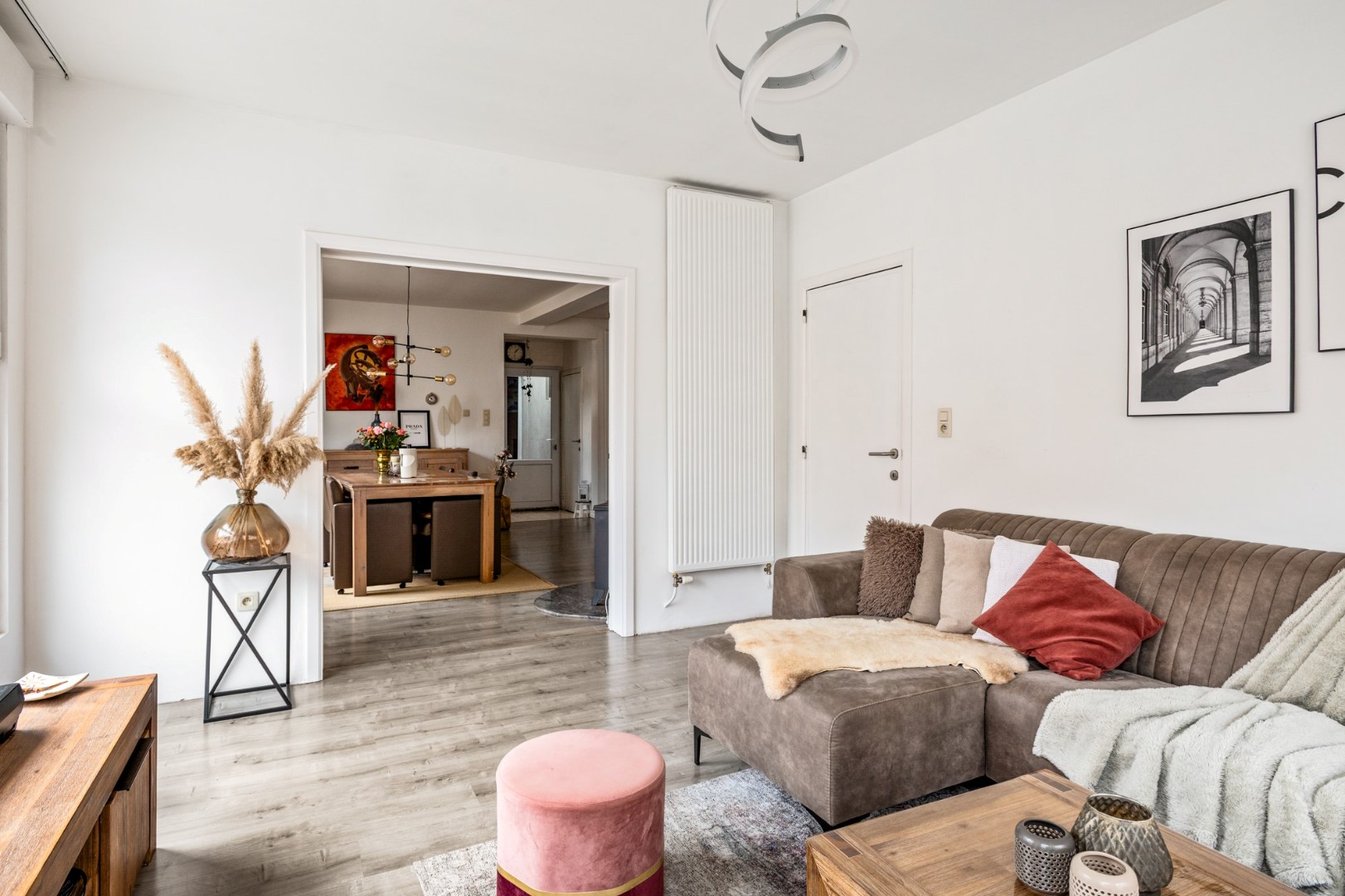 Instapklare woning met 5 slaapkamers en ruime garage op centrale ligging - foto 5