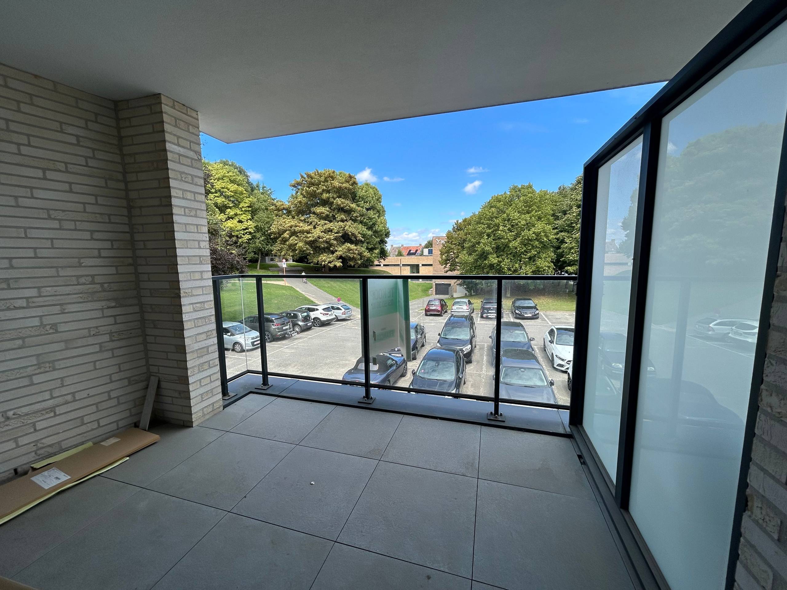 Opbrengsteneigendom met 2 slaapkamers op toplocatie in Diksmuide te koop - foto 3